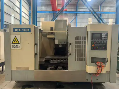 Dingtai 1060 Machining Center dengan Mitsubishi M70