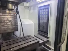 High-Quality Used 650 Machining Center with Three Linear Guideways and Mitsubishi Control photo 4