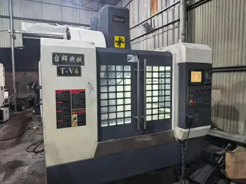 Centro de mecanizado 650 Premium con guías lineales y control Mitsubishi M 70