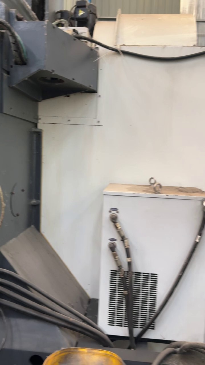 Used She Hong 850 Machining Center with Mitsubishi M 70 photo 1