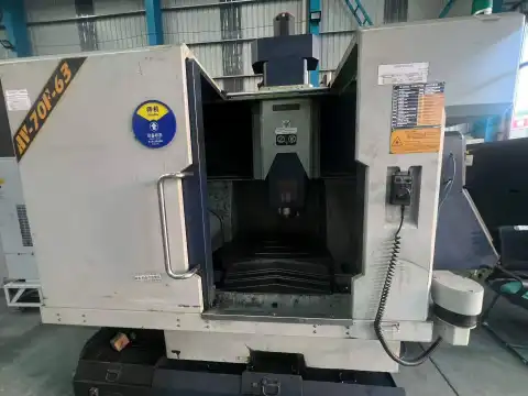 Máquina de grabado y fresado Taiwan Quick AV 63 F-63