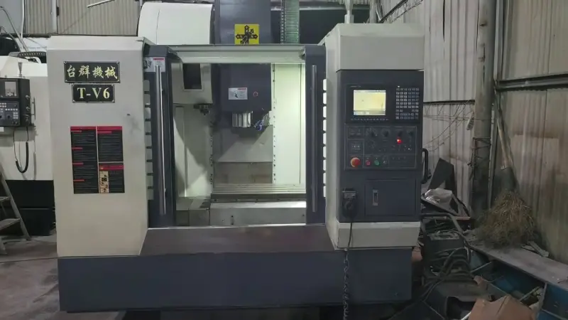 Used 650 Machining Center with BT40 Spindle and Mitsubishi M 70 Control video thumbnail