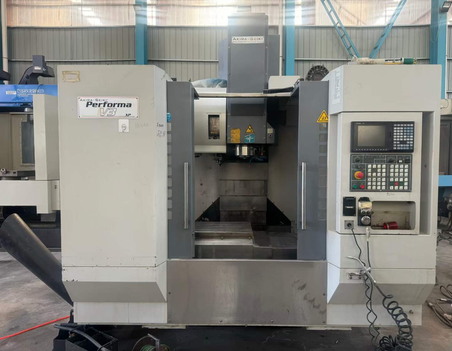 Used Jieli 850 Machining Center with Mitsubishi M 70 photo 2