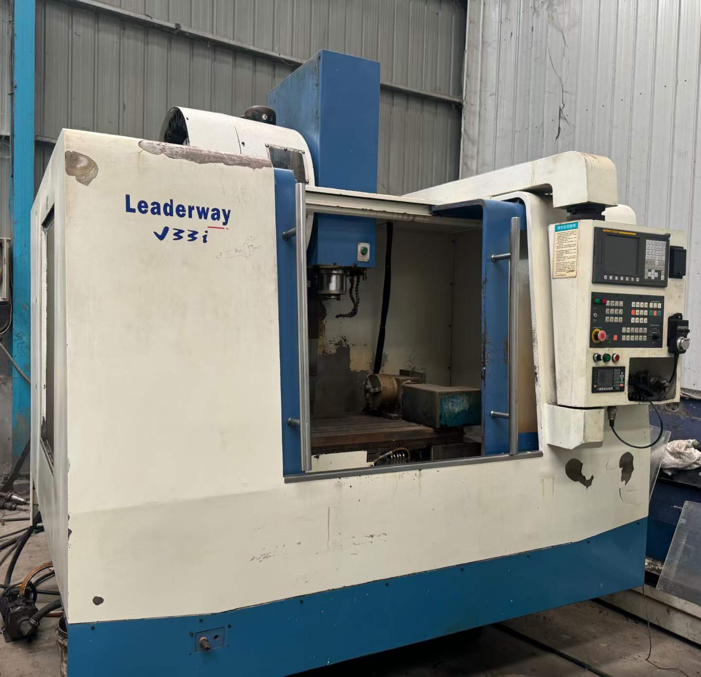 Used Leadwell 850 Machining Center with Fanuc Control photo 2