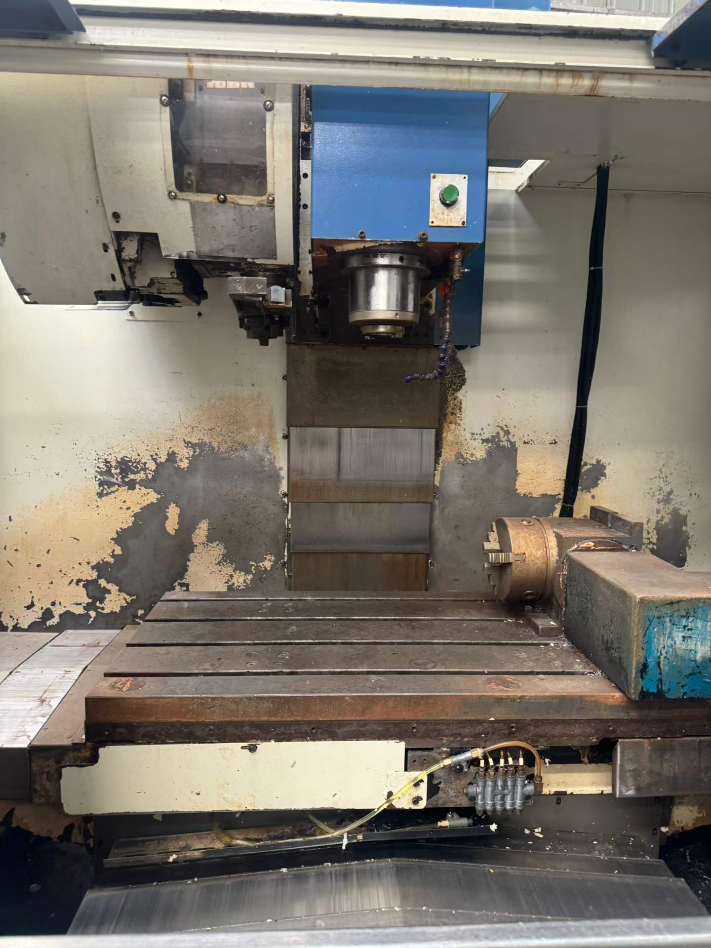 Used Leadwell 850 Machining Center with Fanuc Control photo 3