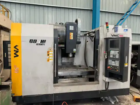 Centro de mecanizado Baoji VMC850 de segunda mano con control GSK