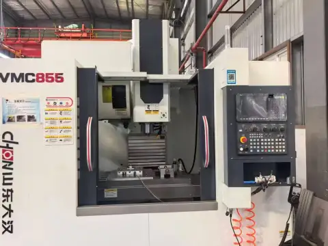 เครื่องแมชชีนนิ่งเซ็นเตอร์แนวตั้ง Dahan VMC855 ปี 2025 มือสอง พร้อมระบบควบคุม Huazhong