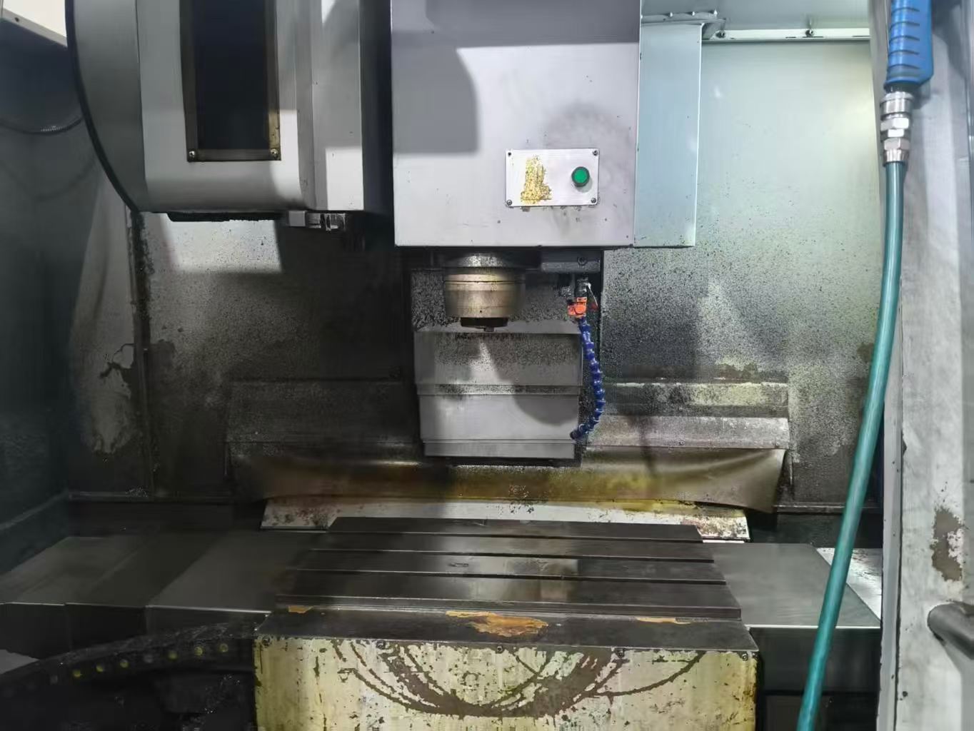 Used Nantong 650 Machining Center with Fanuc MD Control photo 2