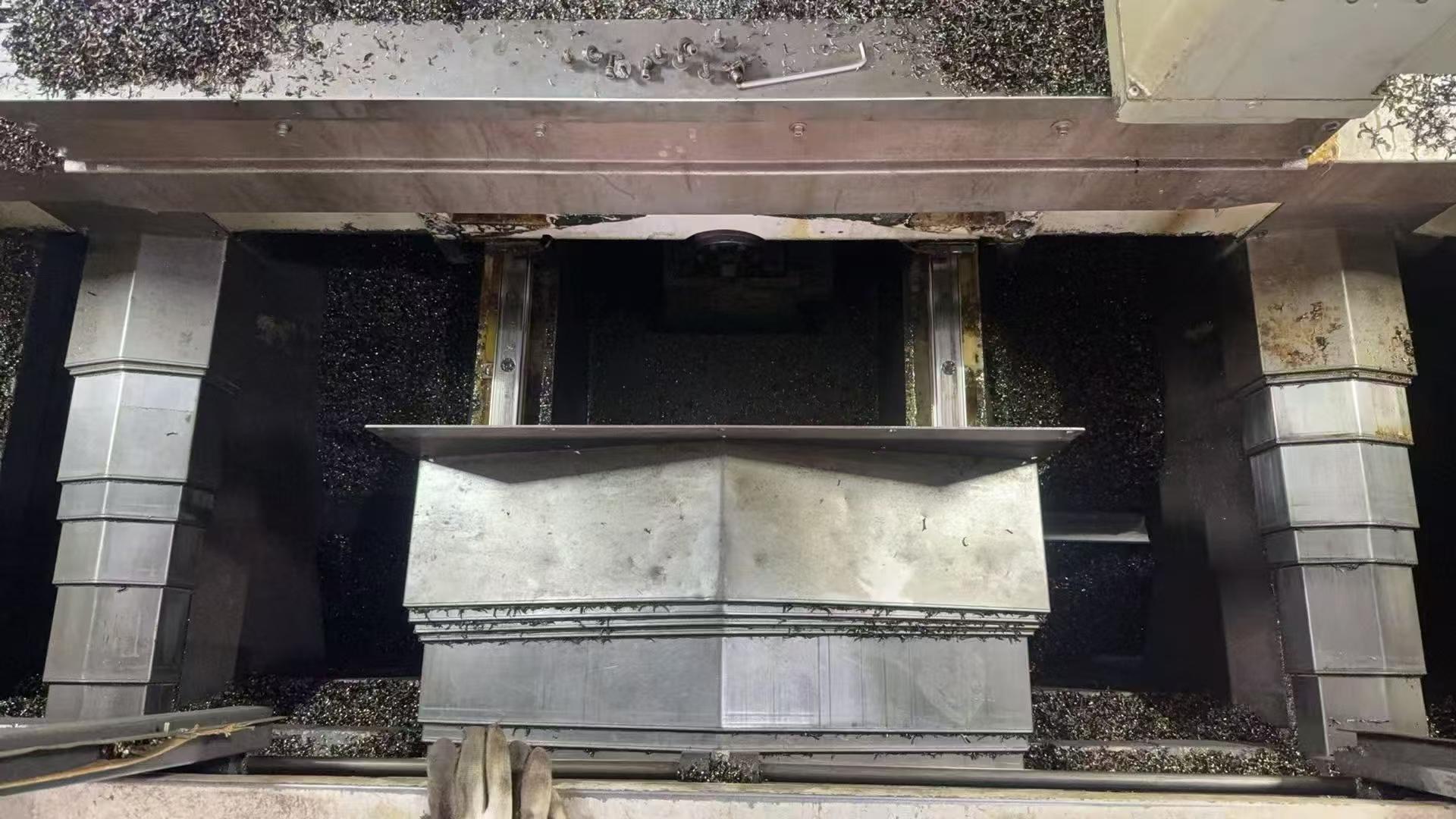 Used Shenyang 1300 Machining Center with Fanuc photo 3