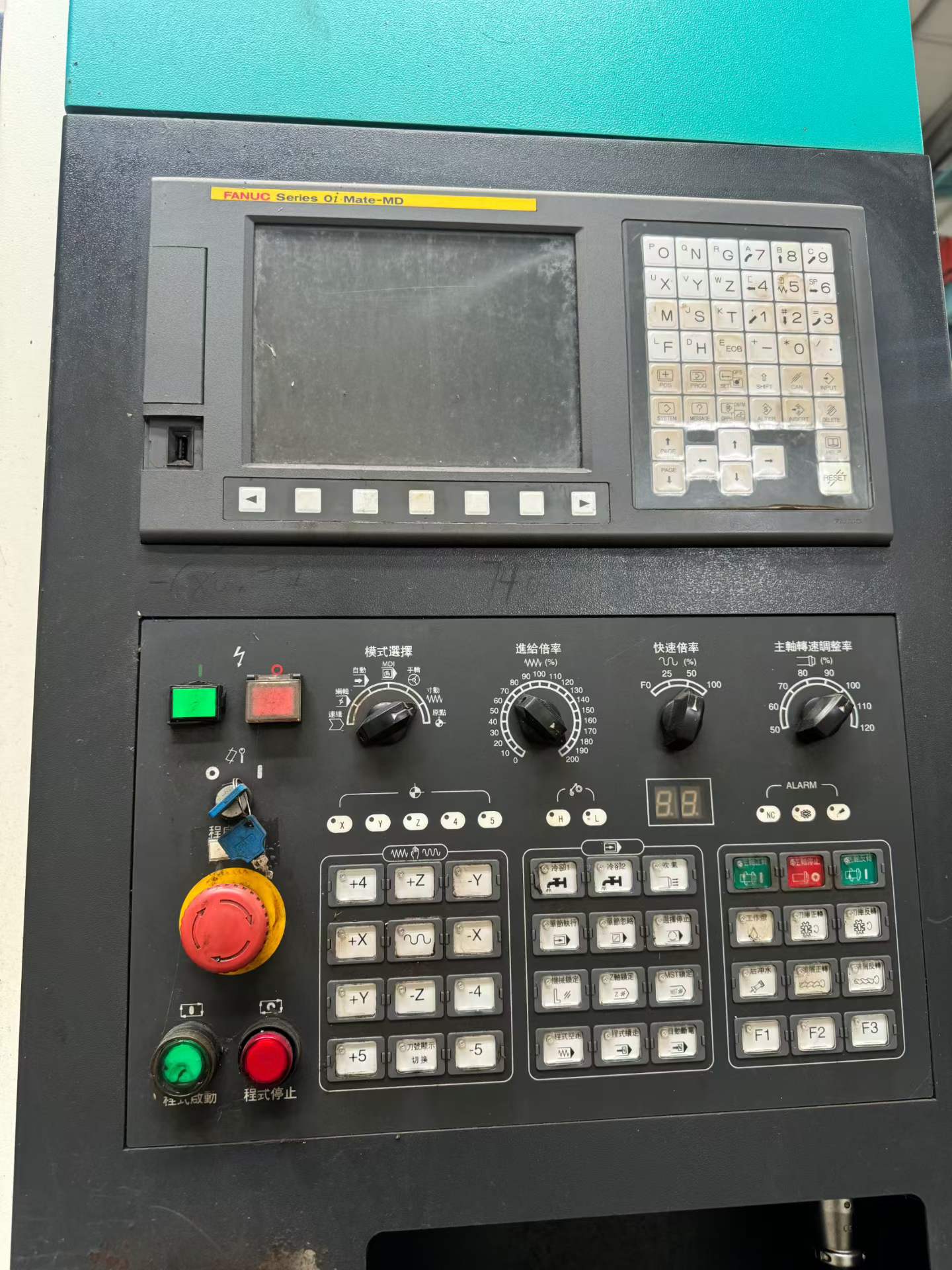 Used Taiwan 850 Machining Center with FANUC MD Control photo 2