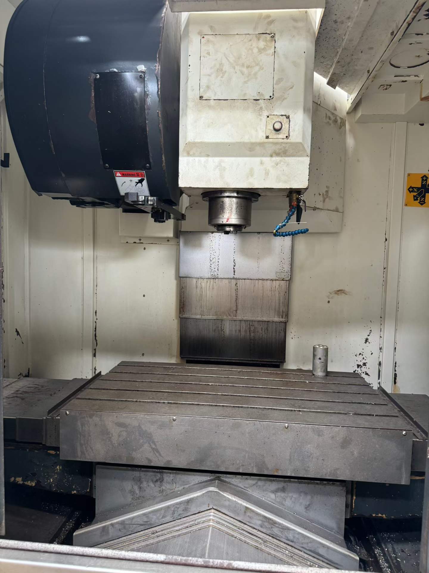 Used Taiwan 850 Machining Center with FANUC MD Control photo 3