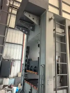 Used Yangli 315 Frame Hydraulic Press photo 2