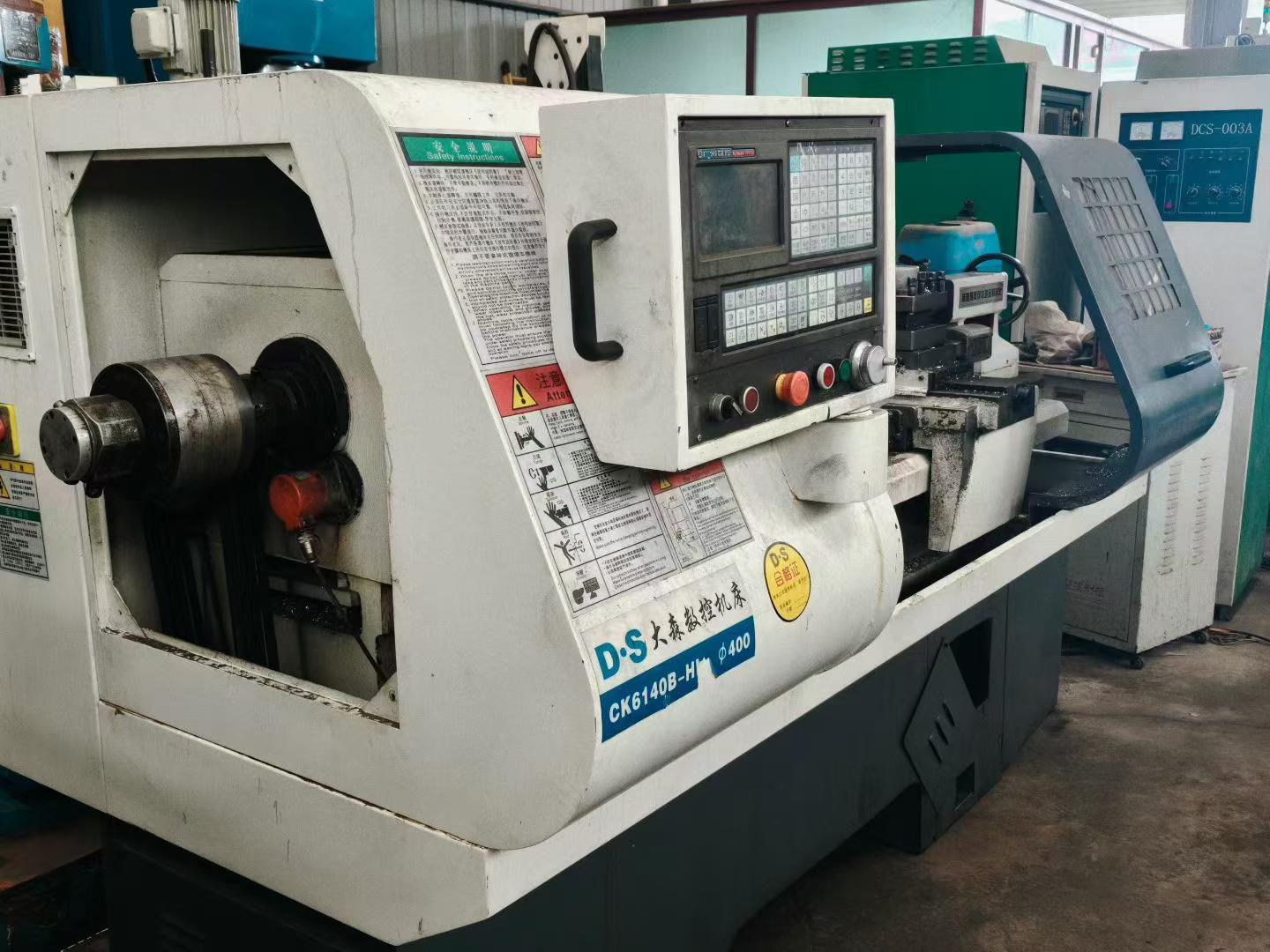 Torno CNC Zhejiang Dasen 6140 usado