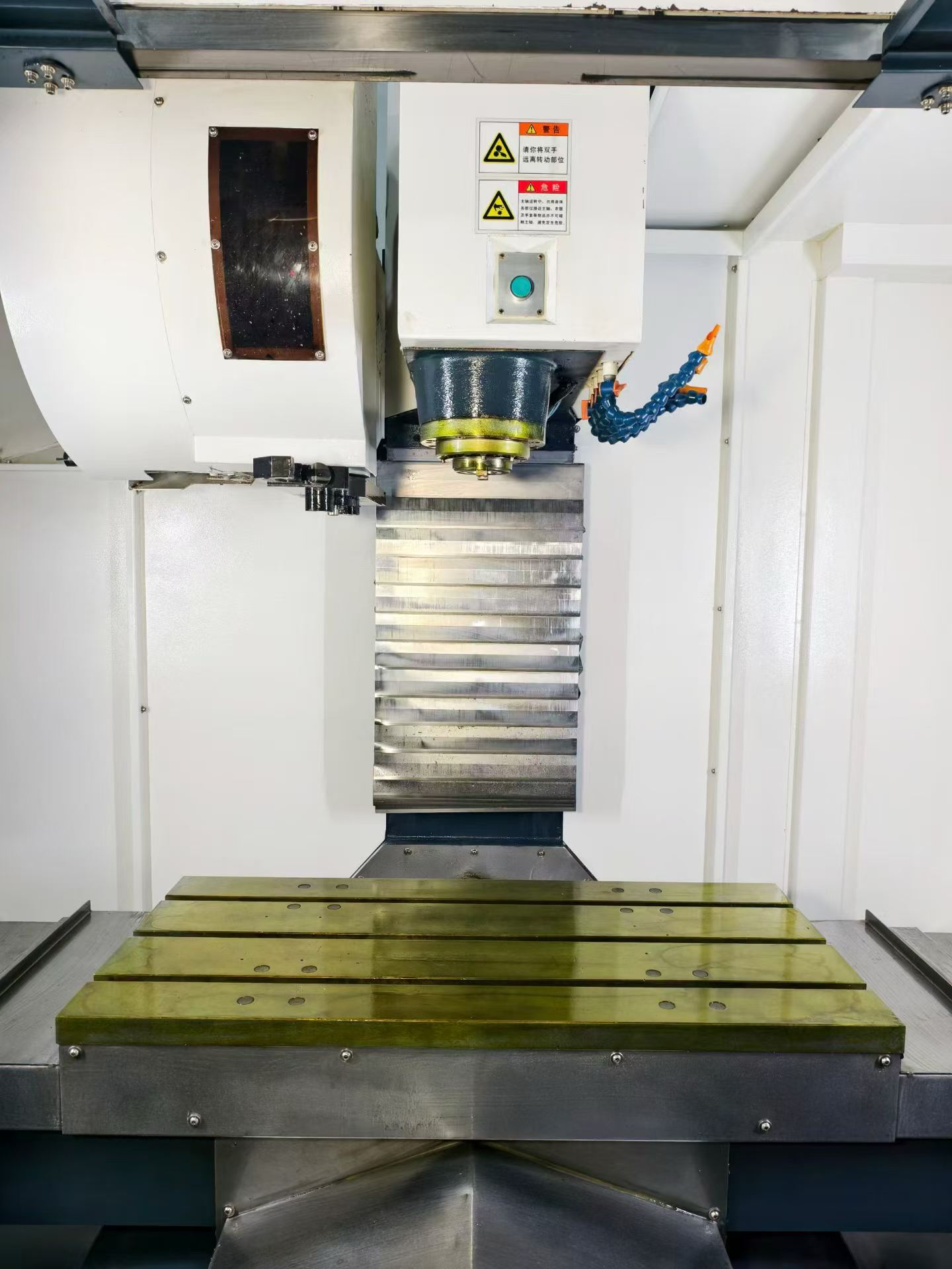 Used MATT LV 850 Machining Center with Mitsubishi M 80 photo 4