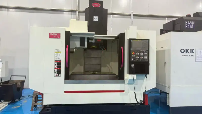 Nearly New Qiaofeng V-11 Vertical Machining Center photo 1