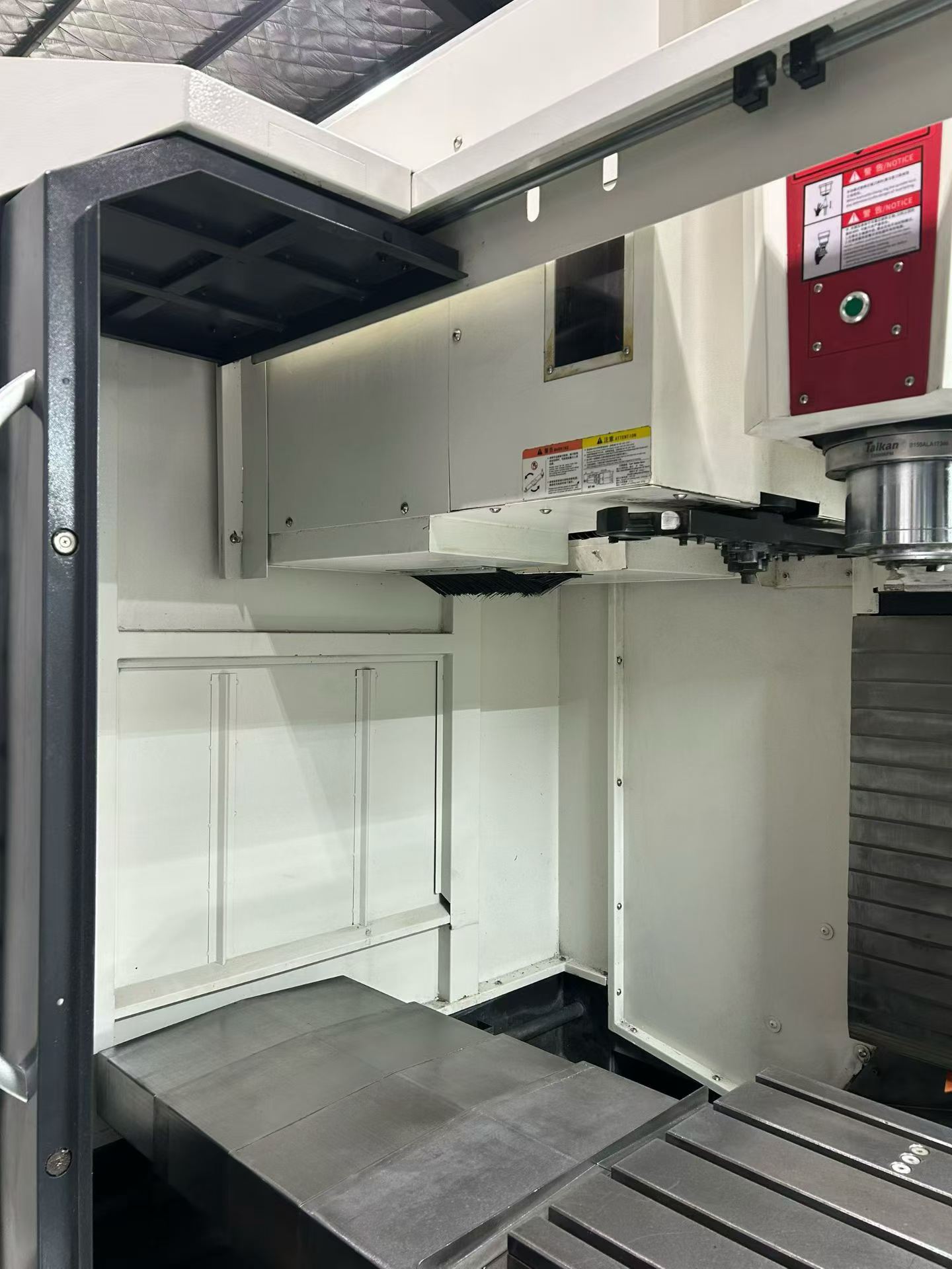 Taiqun 856 S Machining Center with Mitsubishi M 80, 2025 photo 4