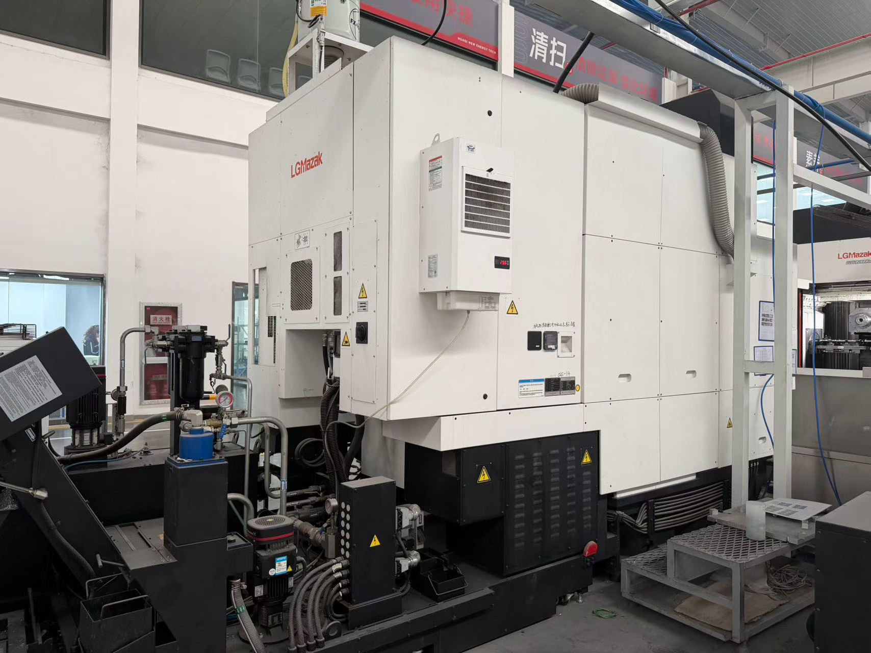 Two Used Mazak FF 5000/40 L Horizontal Machining Centers photo 4