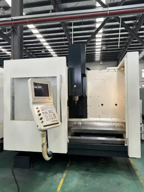 Centro de mecanizado DMG MORI 1035 V usado con control Siemens