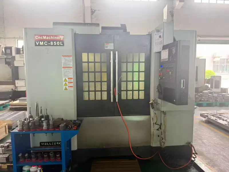 Used Kunshan Weiaite 850 CNC Milling Machine photo 1