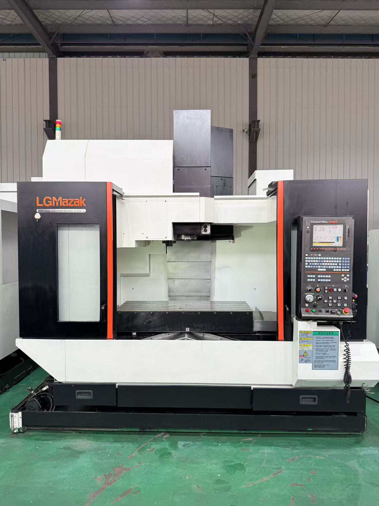 Used Mazak VCS-530 CL Vertical Machining Center photo 1