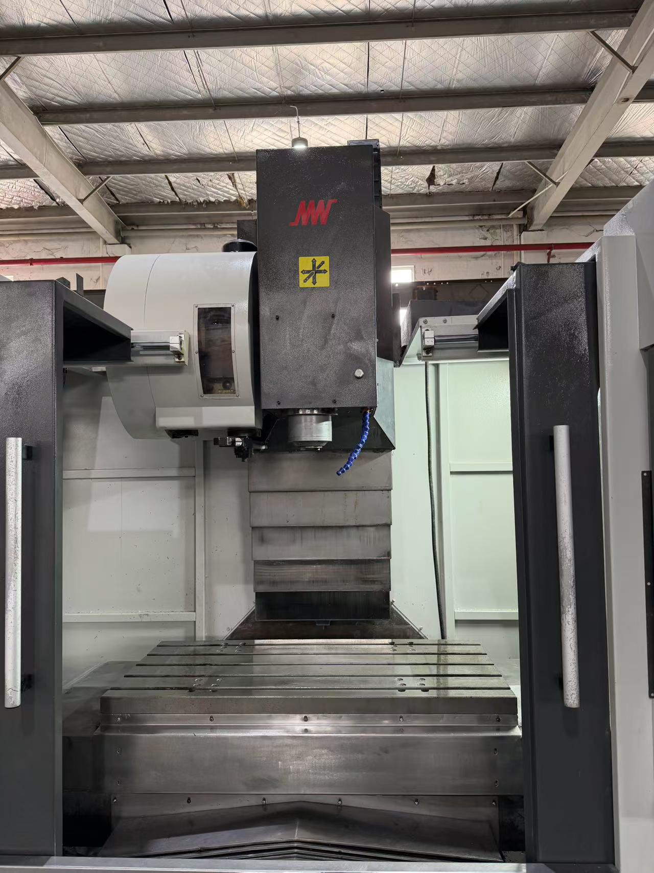 Used NEWAY VM-1103 S Vertical Machining Center with Fanuc photo 2