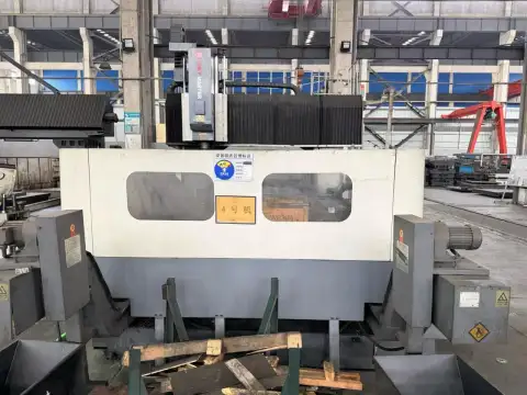 Kullanılmış Ningbo Tianrui 4225 Portal Planya Freze Makinesi, FANUC Kontrollü