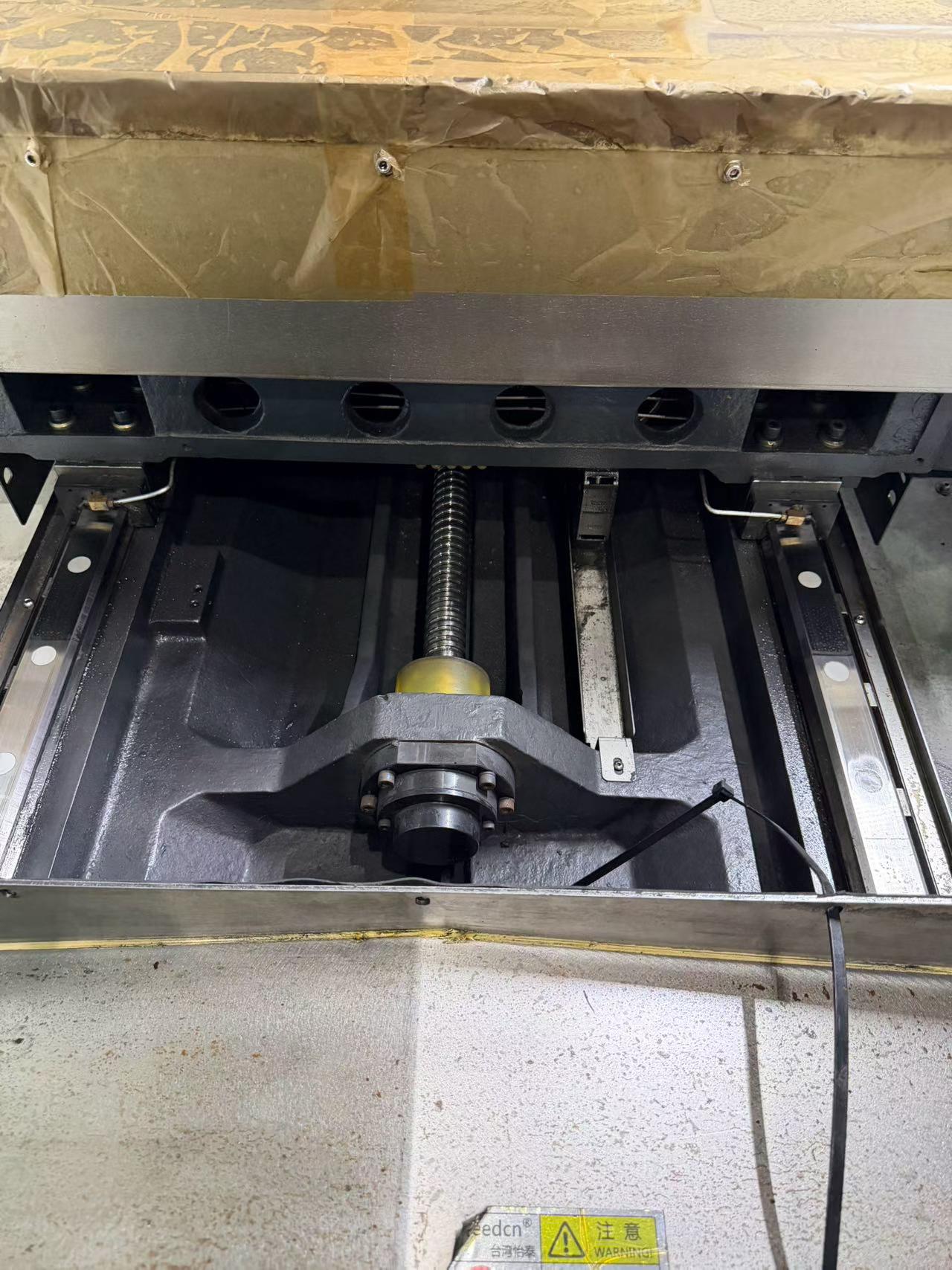 Used SENYE 1165 L Machining Center with Fanuc 0i-MF Plus photo 2