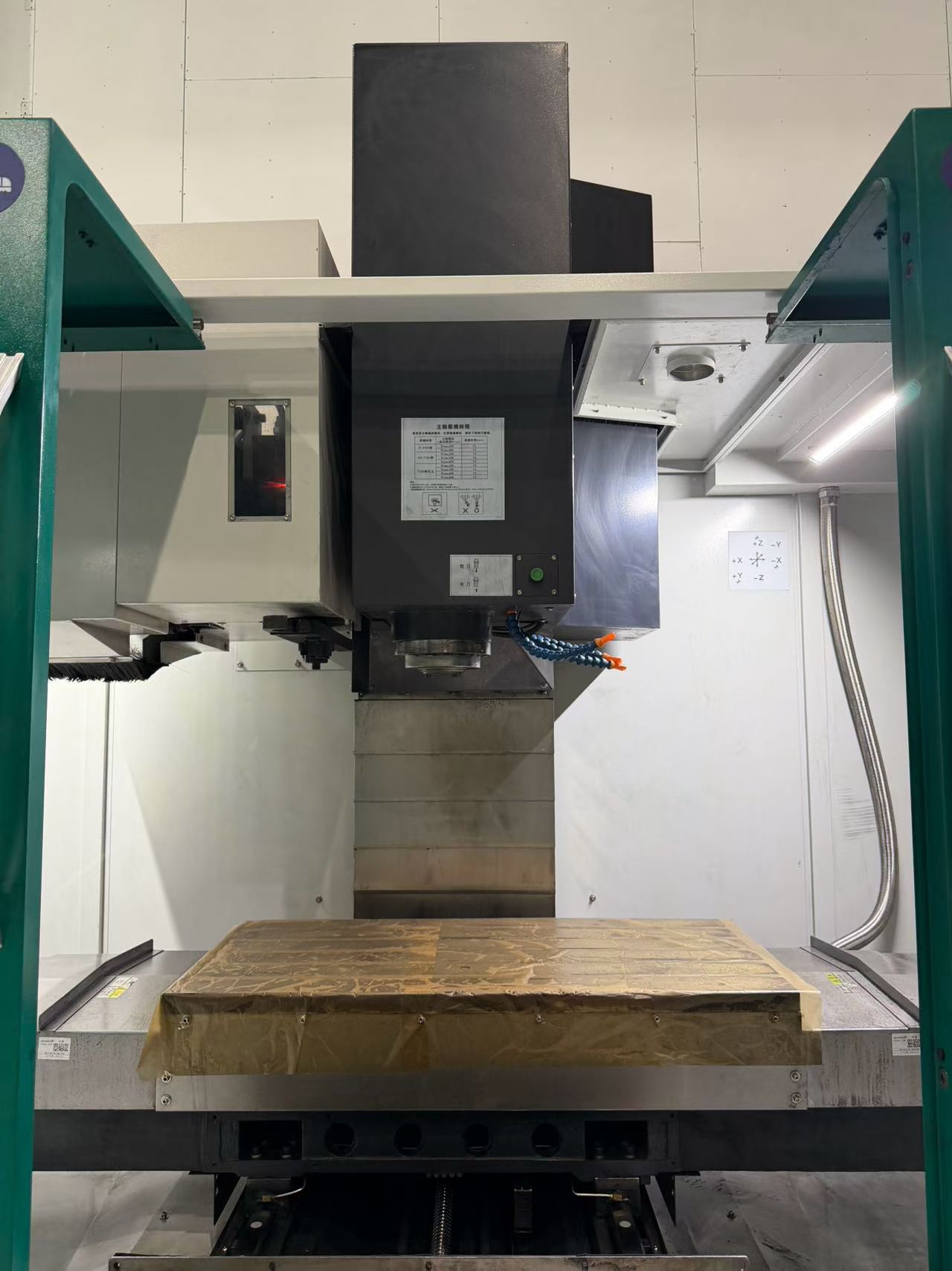 Used SENYE 1165 L Machining Center with Fanuc 0i-MF Plus photo 3