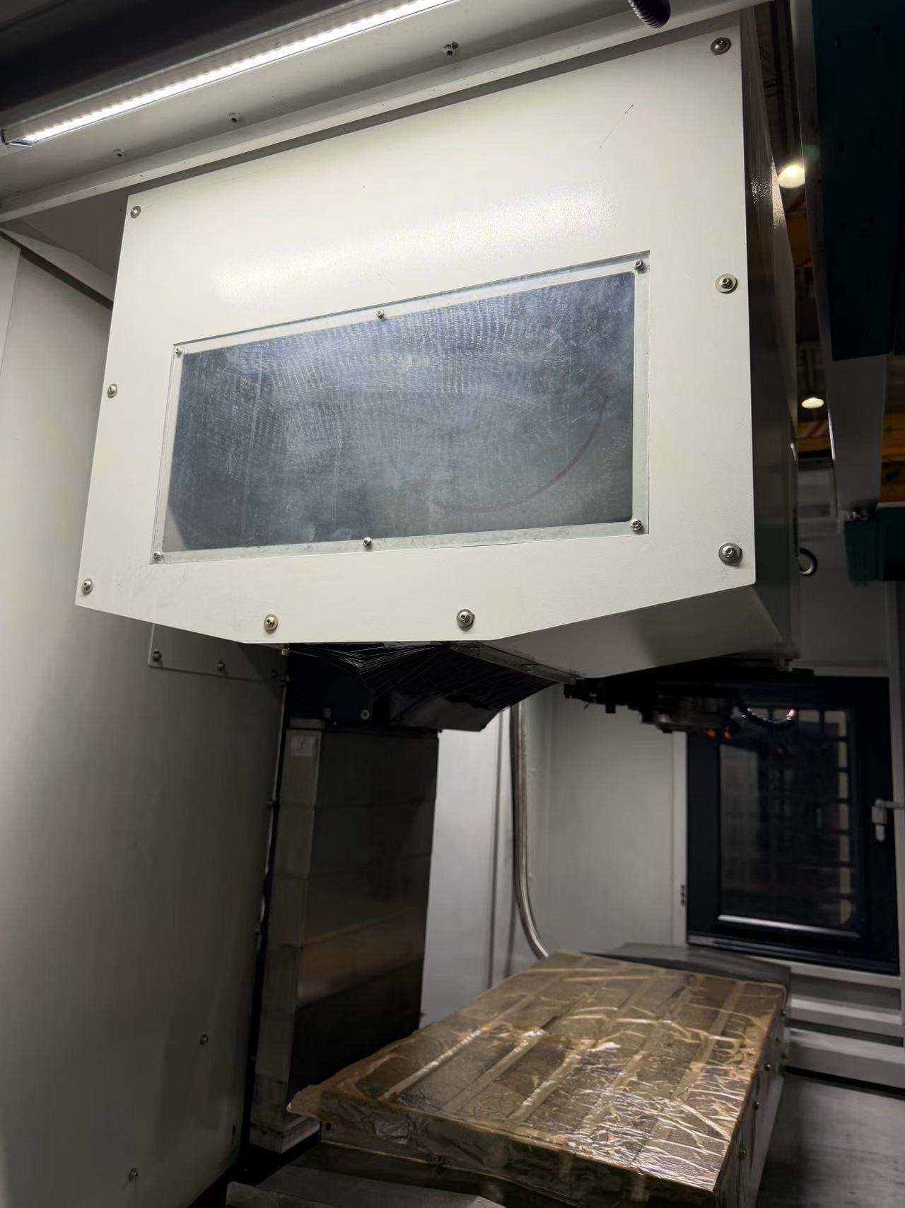 Used SENYE 1165 L Machining Center with Fanuc 0i-MF Plus photo 4