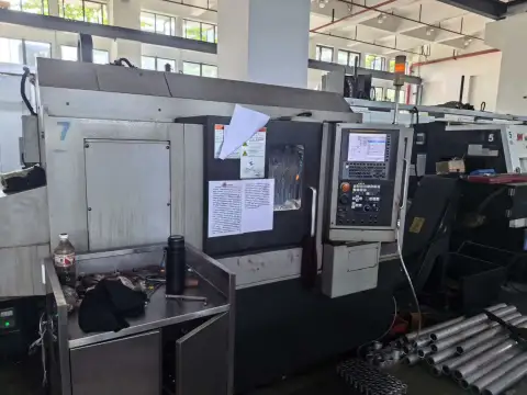 Torno CNC de torneado y fresado Tsugami M 08 SY-II usado, con doble husillo y eje Y