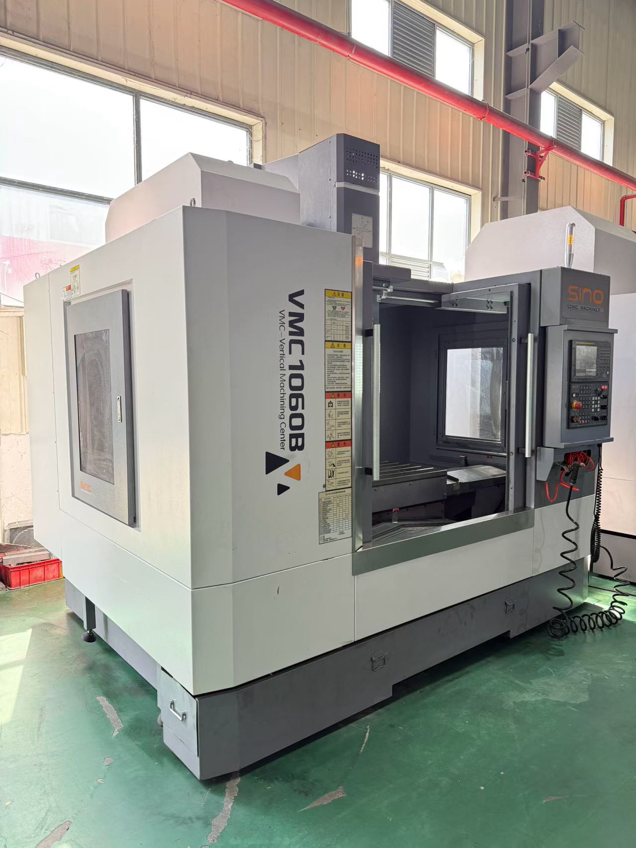 Used Xinnuo Jinggong VMC 1060 B Vertical Machining Center with FANUC MF Plus photo 2