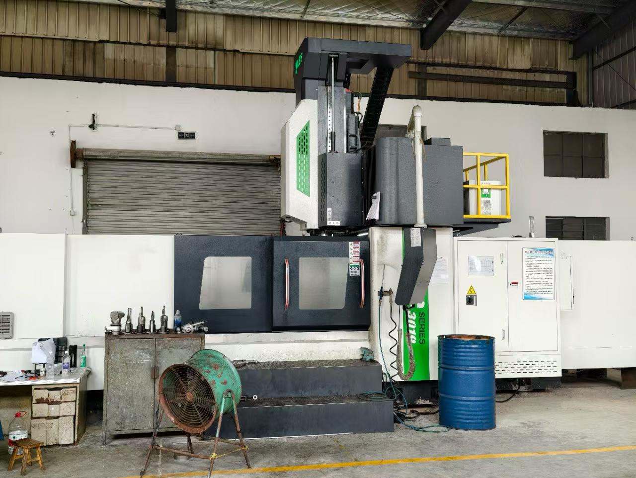 Used YALISI 3019 Gantry Milling Machine with Fanuc MFPLUS photo 2