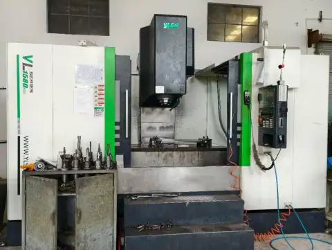 Máy Phay CNC Yalisu 1580 Đã Qua Sử Dụng với FANUC MF Plus