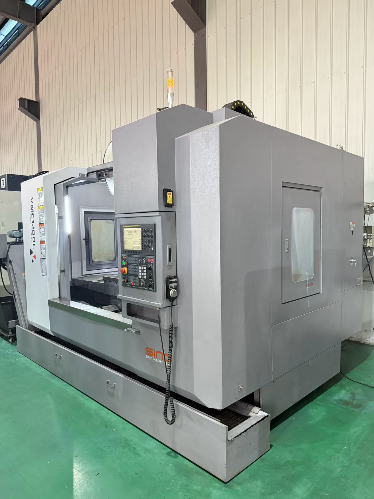 Used Xinnuo VMC 1200 L Heavy-Duty Vertical Machining Center with FANUC photo 3
