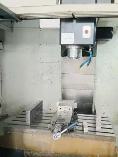 Yalishi 850 CNC Milling Machine with Fanuc MFPLUS photo 4