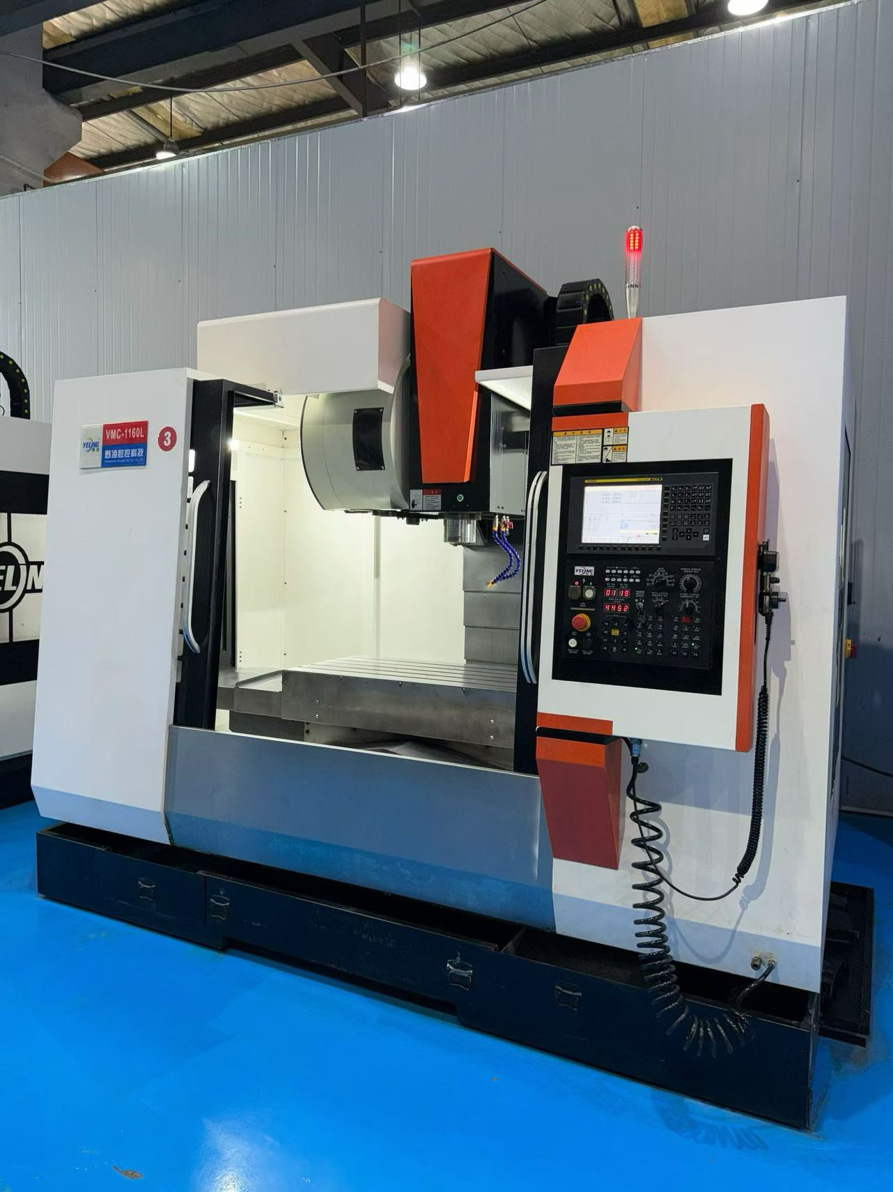 Yeling 1160 L Vertical Machining Center with Fanuc MF Plus photo 2