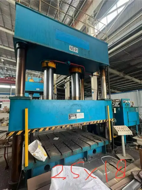 Mesin Press Hidraulik 630 Ton dengan Meja 1.8 x 2.5 m, Dua Unit