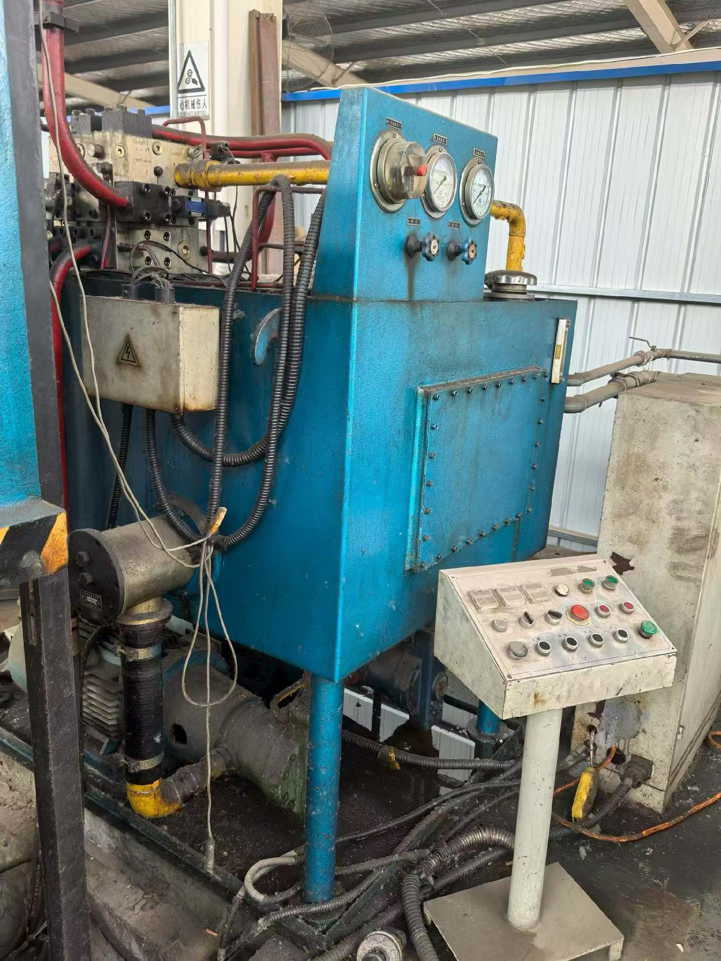 630 Ton Hydraulic Press with Table 1.8 x 2.5 m, Two Units photo 4