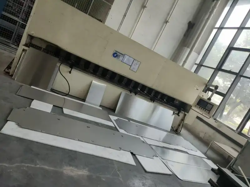 Used Jiangsu Chuangheng 1.5 m x 4 m Sheet Metal Grooving Machine photo 1