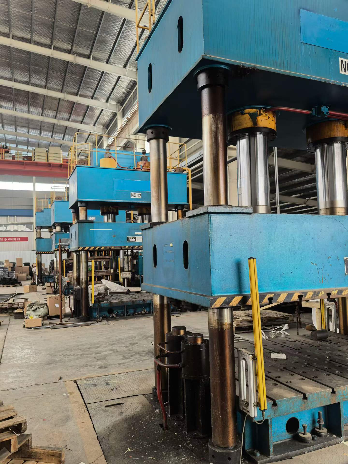 Two Used Nantong 630 Hydraulic Presses with 1.8 m x 2.5 m Table