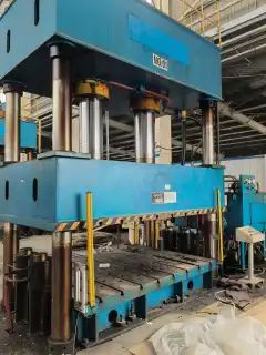 Two Used Nantong 630 Hydraulic Presses with 1.8 m x 2.5 m Table photo 2