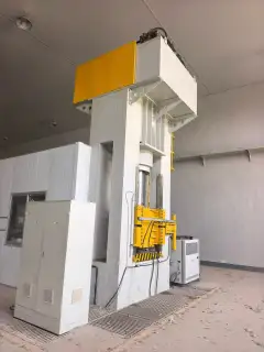 Used 1000 Ton Hydraulic Press for Sale photo 2