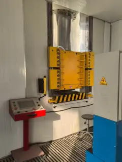 Used 1000 Ton Hydraulic Press for Sale photo 5