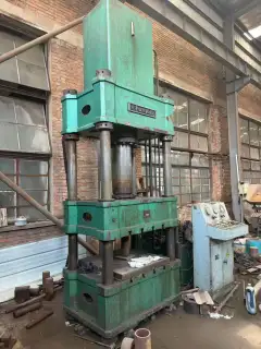 Used Hydraulic Press photo 4