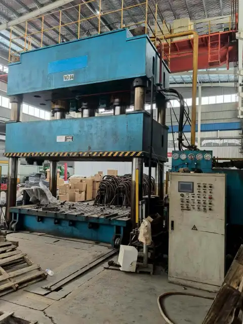 Bekas Press Hidrolik Nantong 630 Ton dengan Meja 1.8 m x 2.5 m (2 Unit)