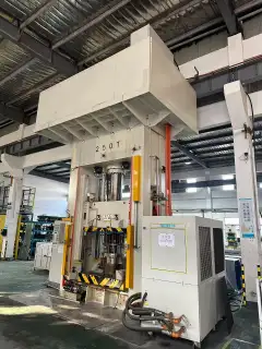 Used Taiwan-Made 250-Ton Frame Hydraulic Press with Siemens Control photo 3