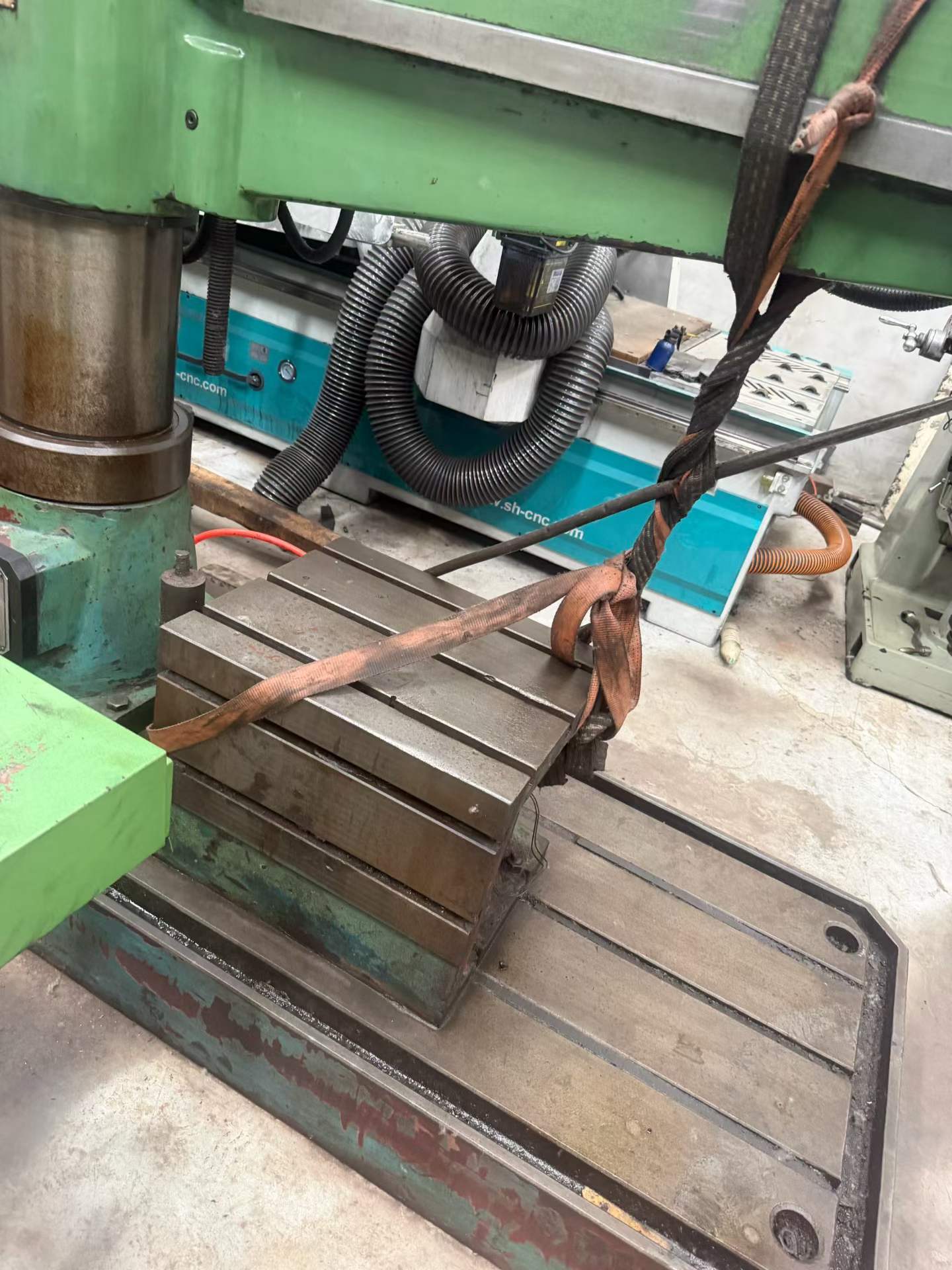 Used Zhongjie 3040 Radial Drilling Machine photo 3