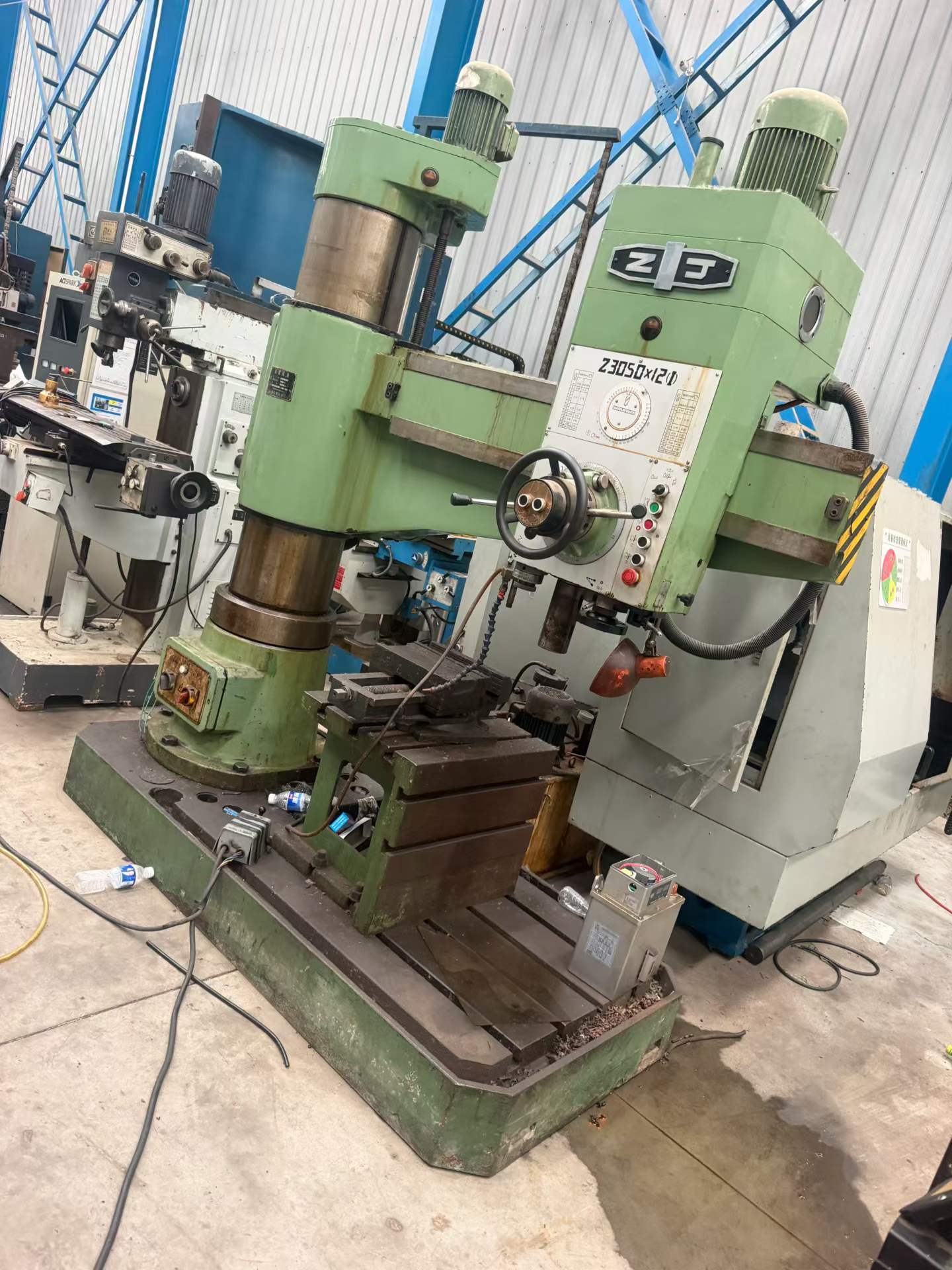 Used Zhongjie 3050 Radial Drilling Machine photo 1