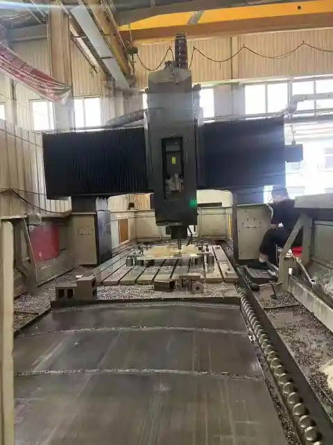 2018 Qingdao Yongji 3022 Gantry İşleme Merkezi, FANUC MF Kontrollü