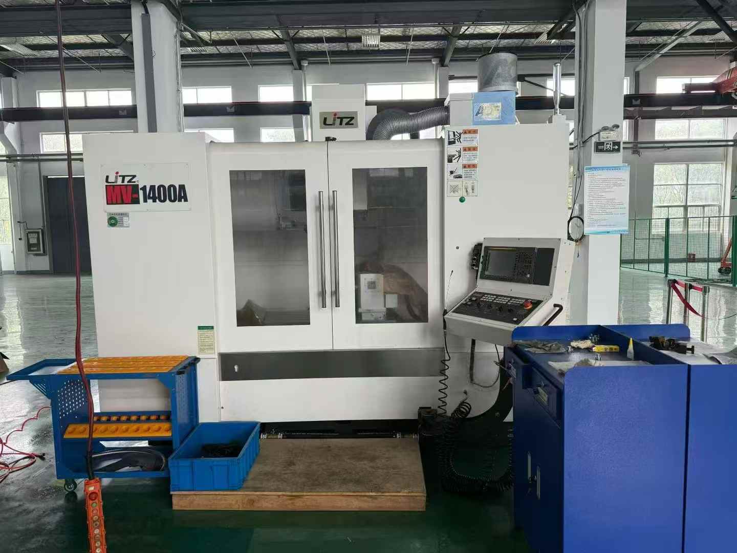 Centro de mecanizado Leadwell 1400 nuevo con refrigerante a través del husillo y 4.º eje